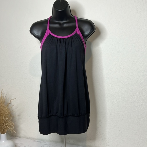 LULULEMON workout tank with built in sports bra Size 4 - Picture 9 of 12